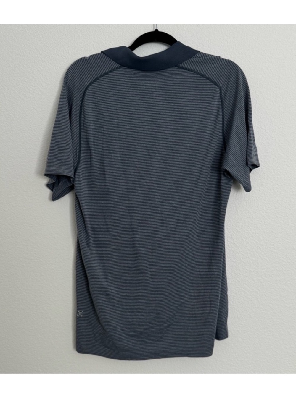 Lululemon men’s metal vent short sleeve and long sleeve tops *3 bundle* - Picture 5 of 7